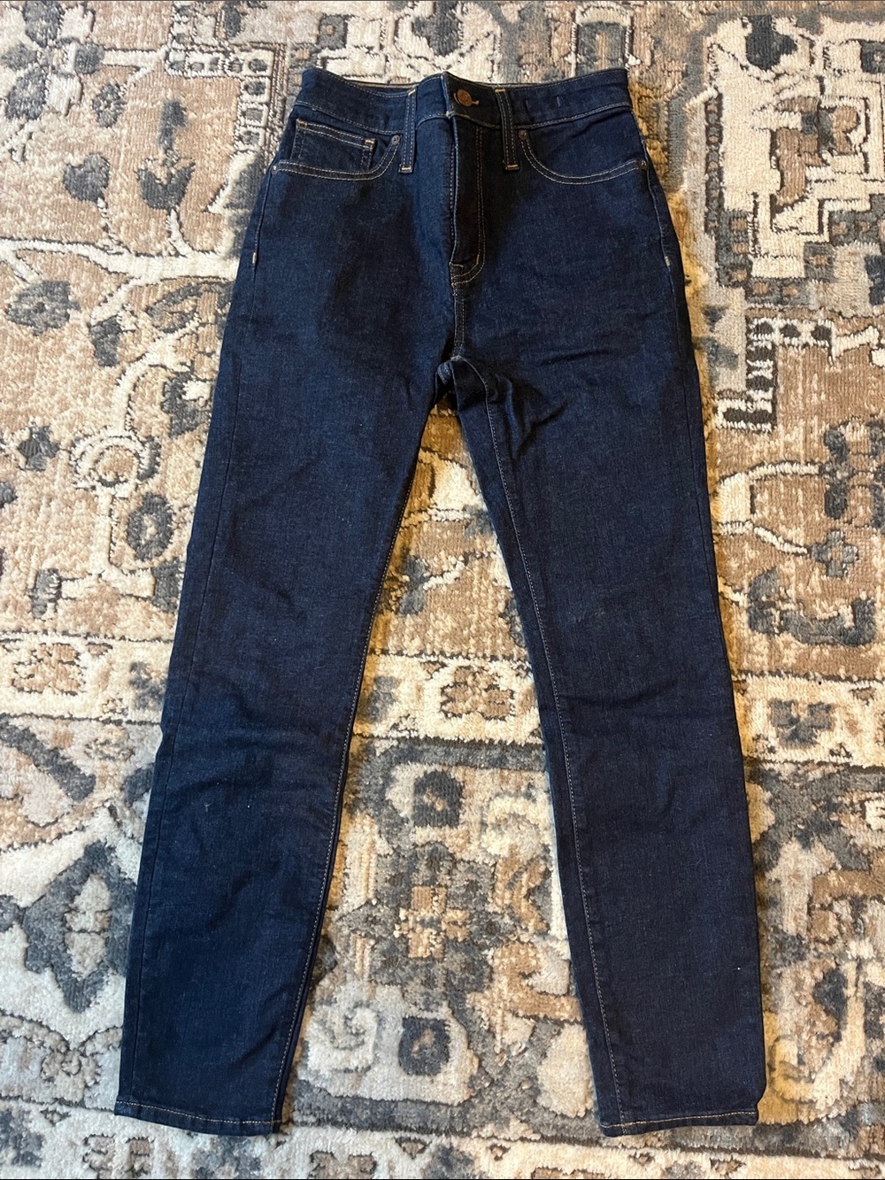 Madewell Curvy High-Rise Skinny Jeans in Dark Blue